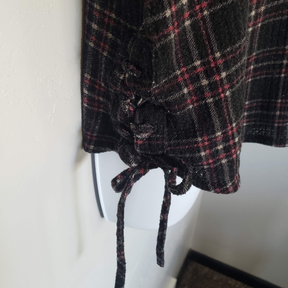 Daytrip Small Black Plaid Long Sleeve Shirt Lace Up Sides Pink White Soft Top - Picture 8 of 10